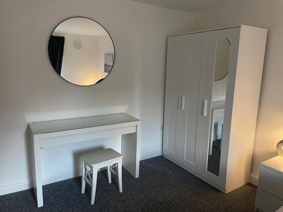 Flamingo Apartments Woolwich Free Parking And Wi-Fi London Bagian luar foto